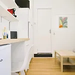 A Pied Ou Metro Apartman *